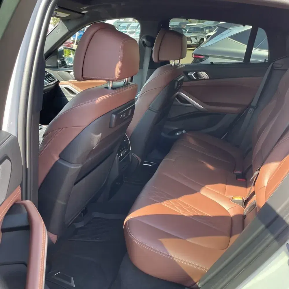 2023 BMW X6 M50i