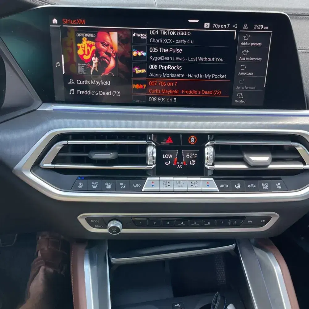 2023 BMW X6 M50i