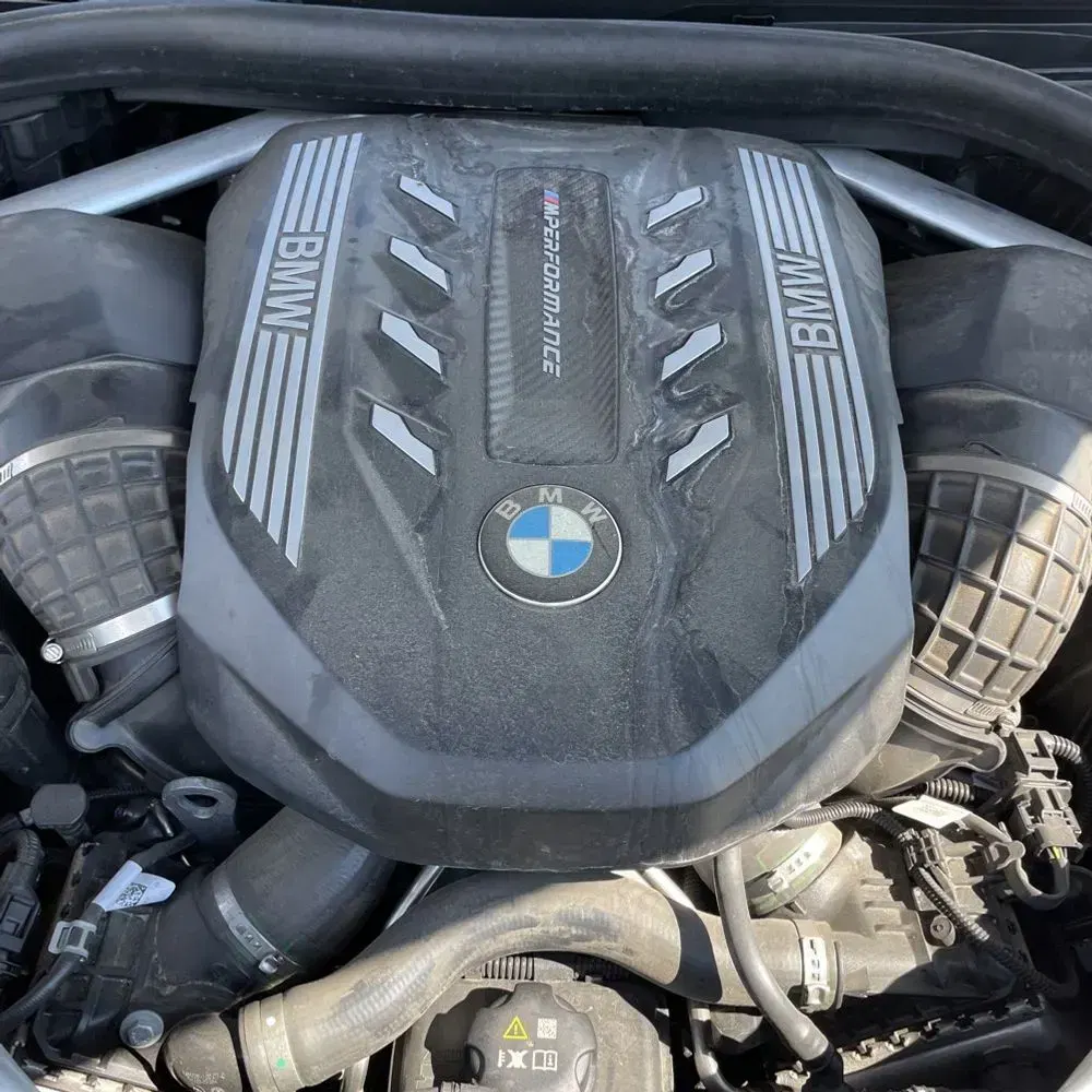 2023 BMW X6 M50i