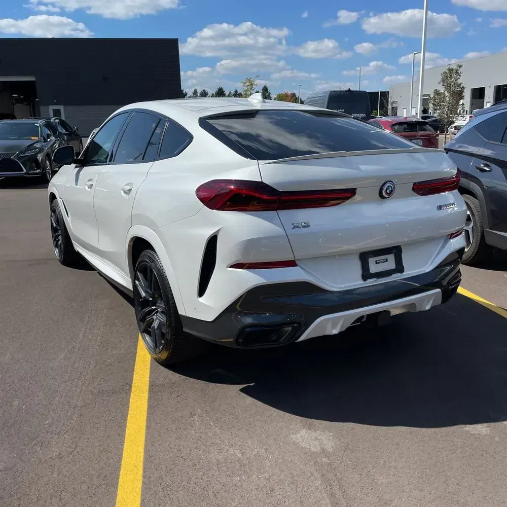 2023 BMW X6 M50i