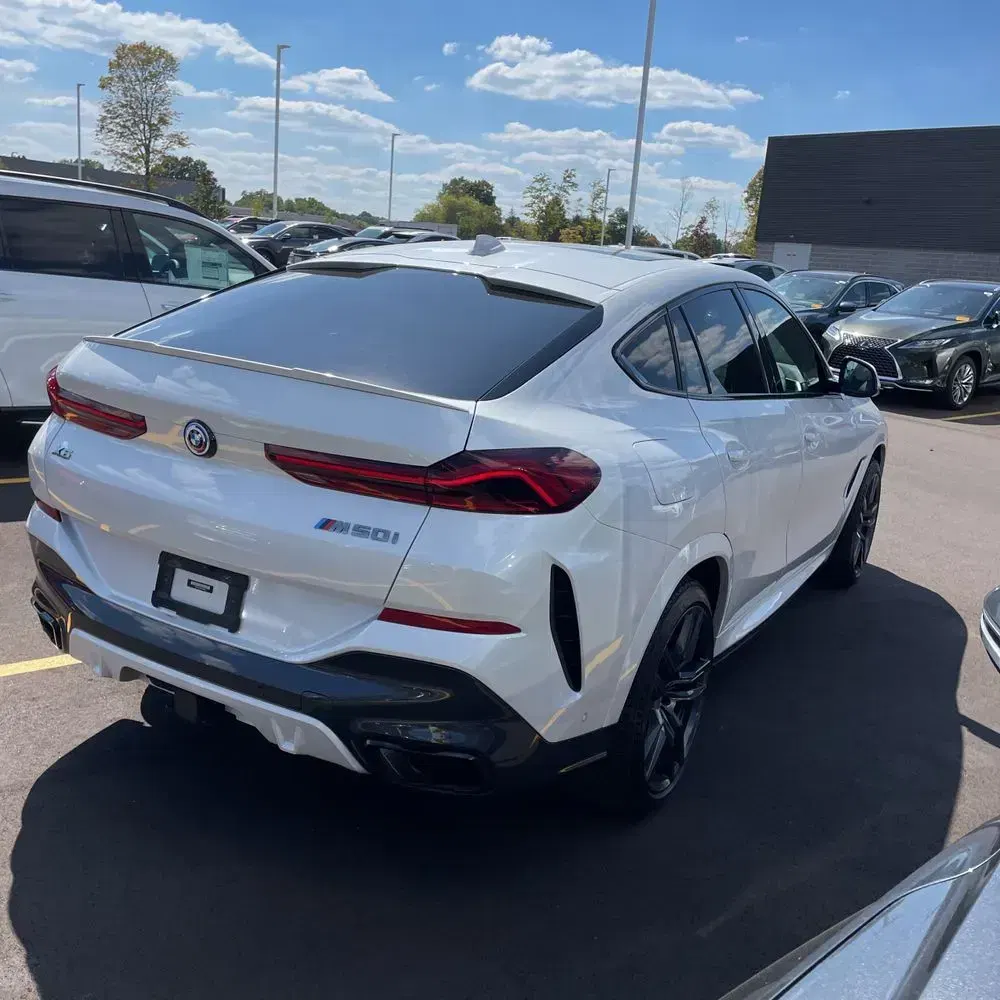 2023 BMW X6 M50i