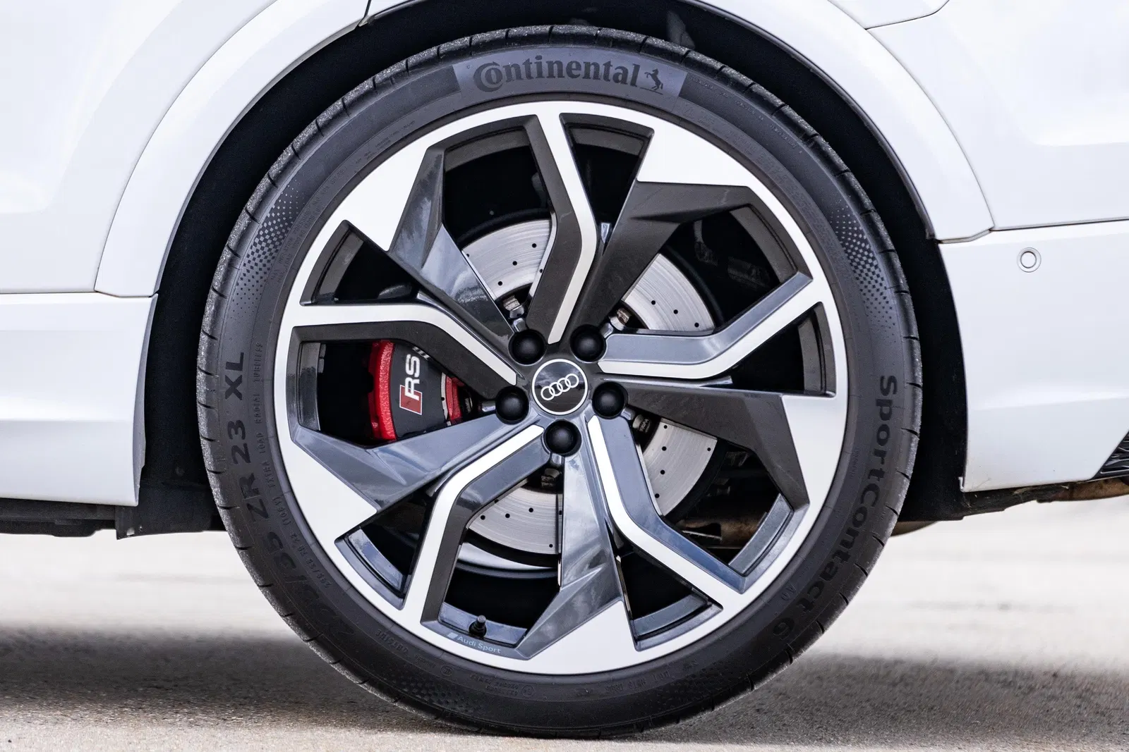 2021 Audi RS Q8 - 591-hp Twin-Turbo V8, Quattro AWD, Highly Equipped, Mostly Unmodified