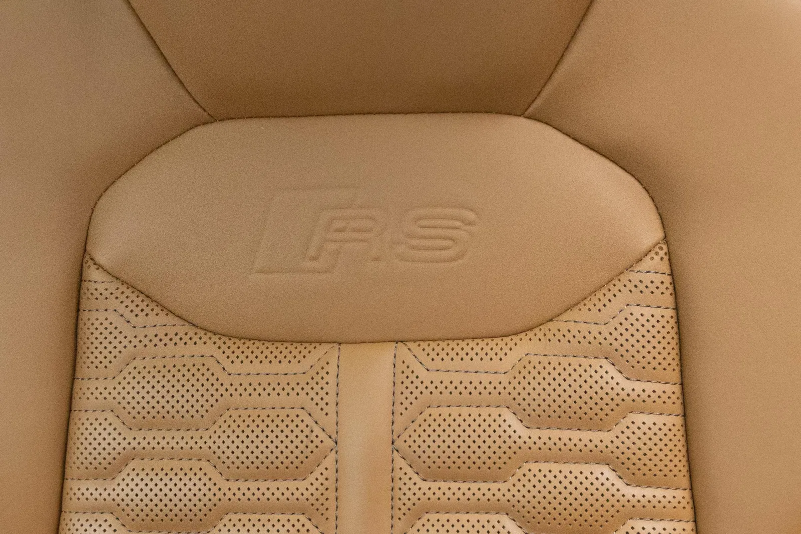 2021 Audi RS Q8 - 591-hp Twin-Turbo V8, Quattro AWD, Highly Equipped, Mostly Unmodified