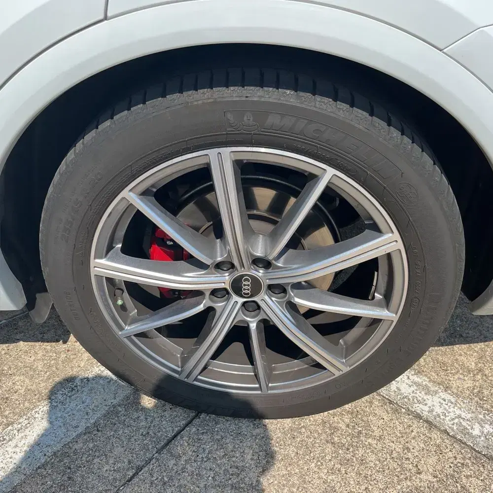 2024 Audi SQ5 Prestige
