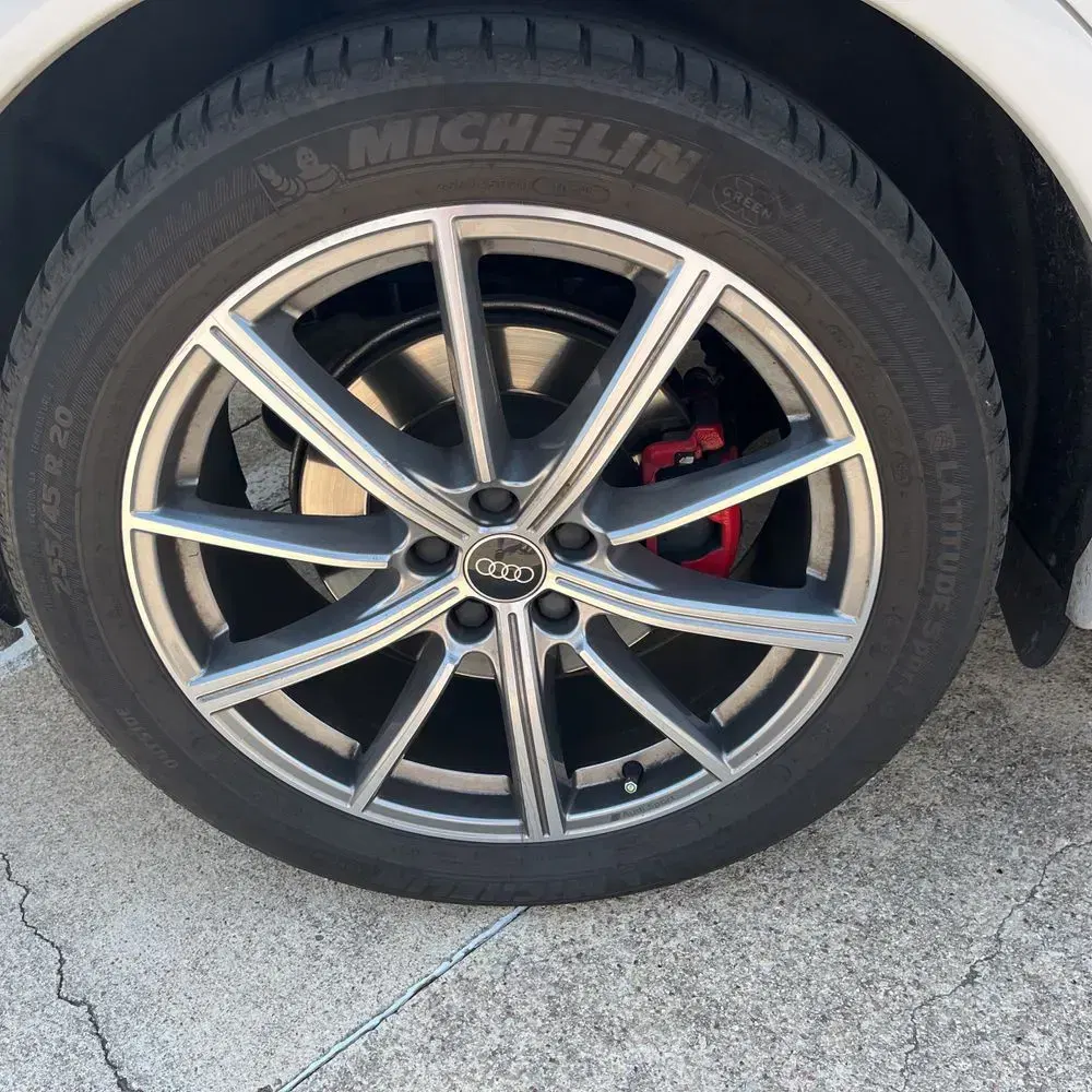 2024 Audi SQ5 Prestige
