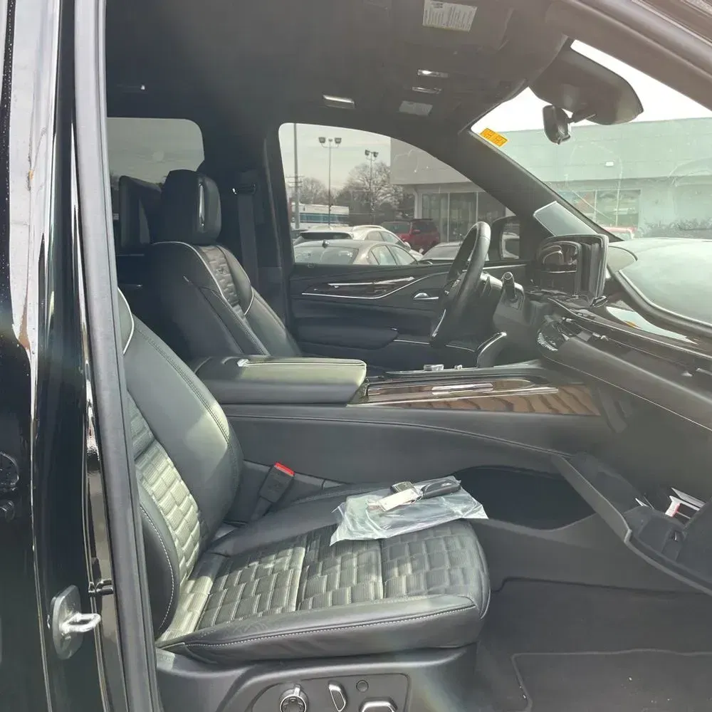 2024 Cadillac Escalade ESV Sport Platinum