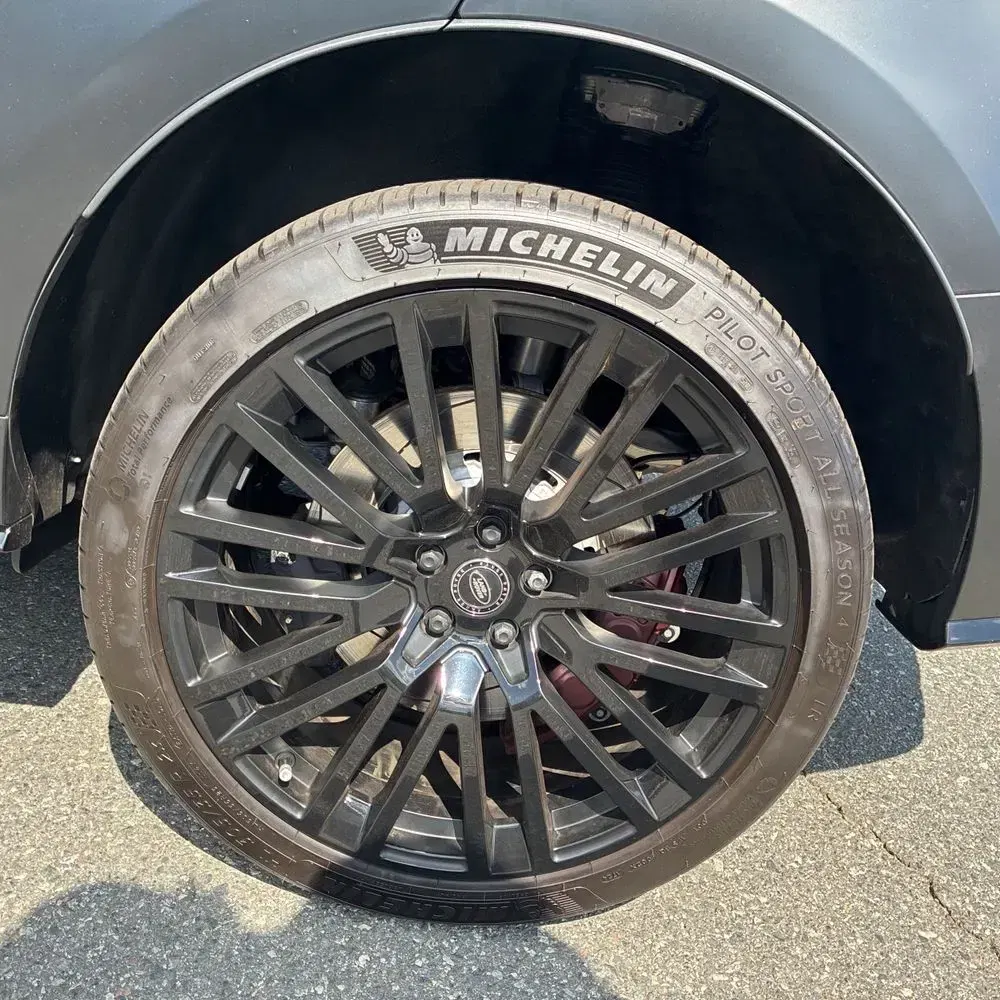 2025 Land Rover Range Rover Sport P635 SV Edition Two