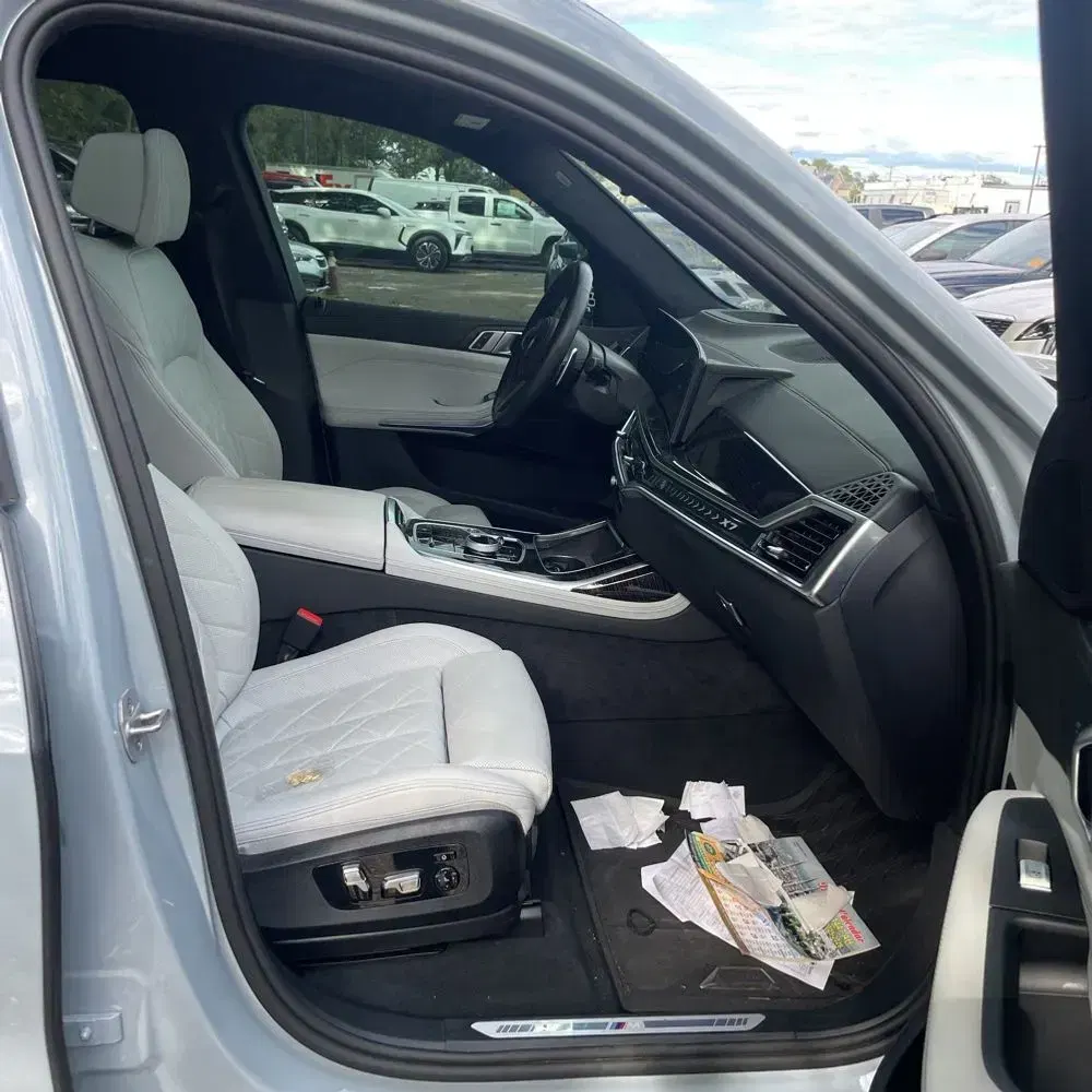 2025 BMW X7 XDrive40i