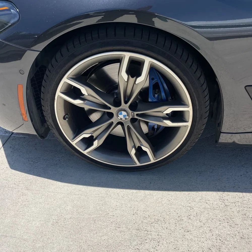 2022 BMW 5-Series M550xi