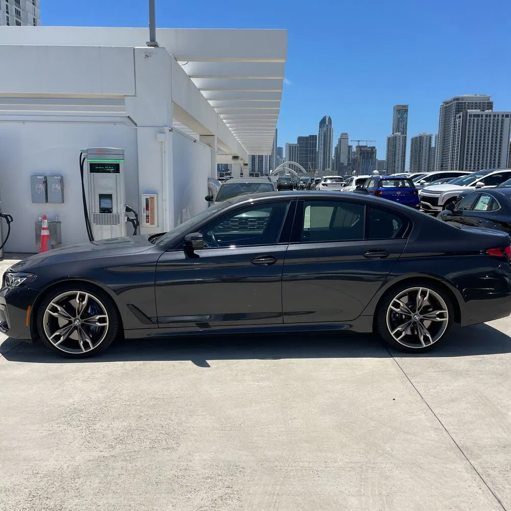 2022 BMW 5-Series M550xi