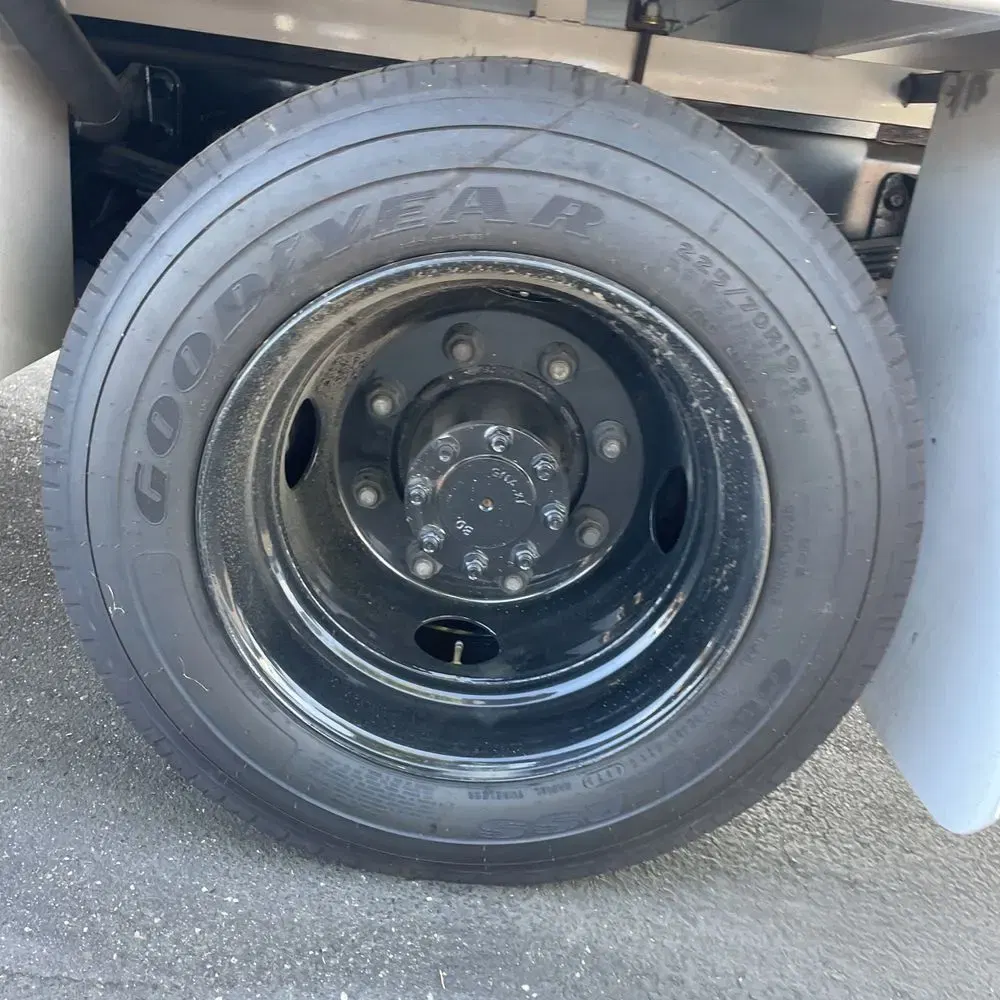 2023 Chevrolet Silverado 5500 W/T