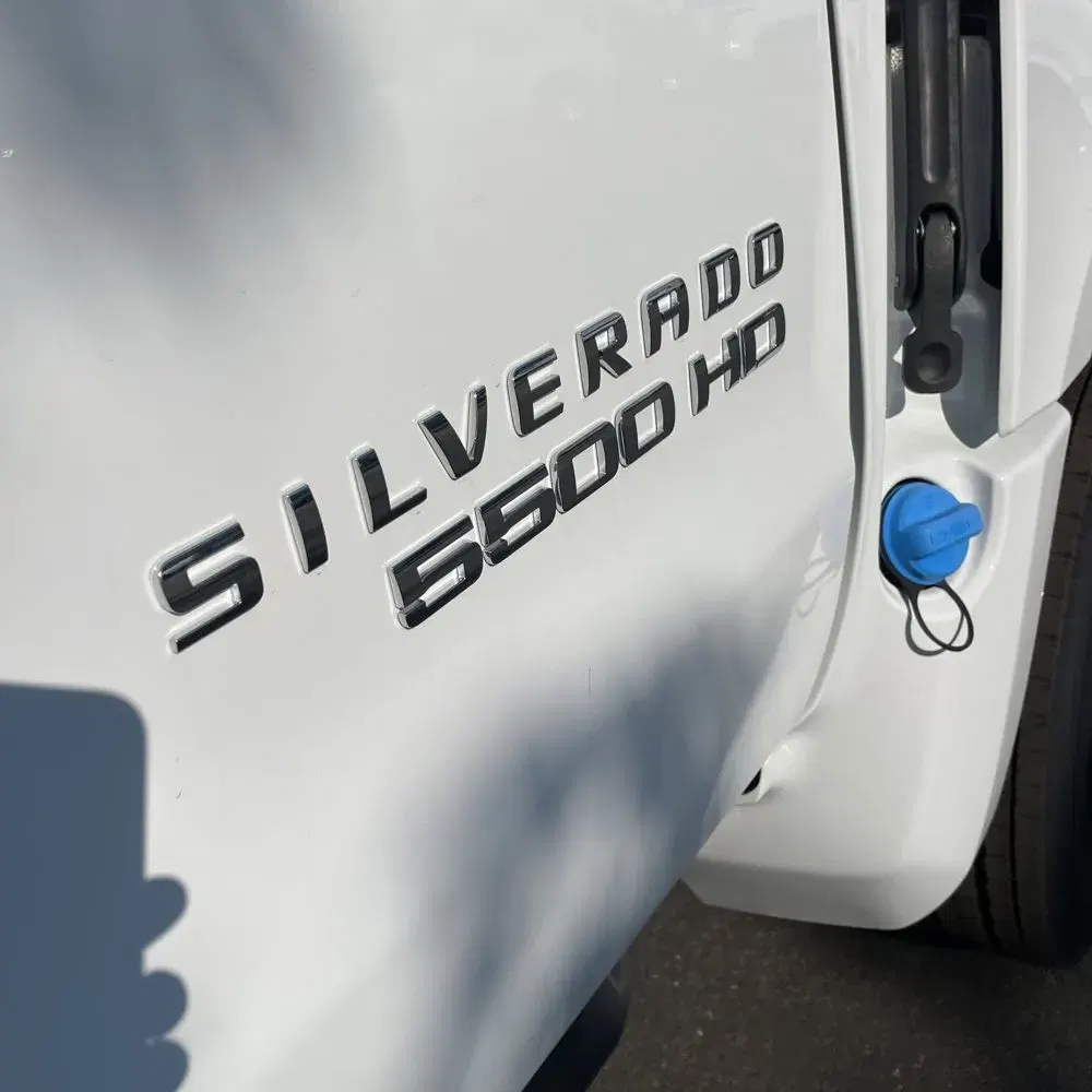 2023 Chevrolet Silverado 5500 W/T