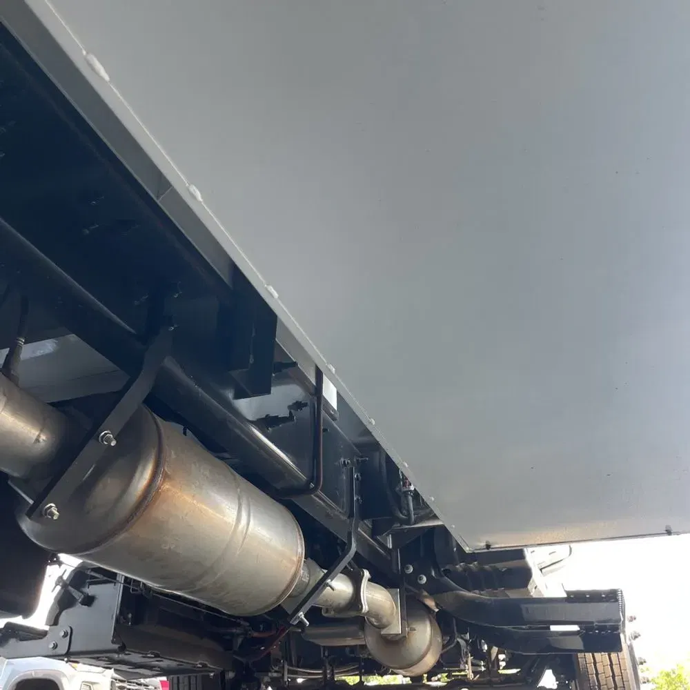 2023 Chevrolet Silverado 5500 W/T