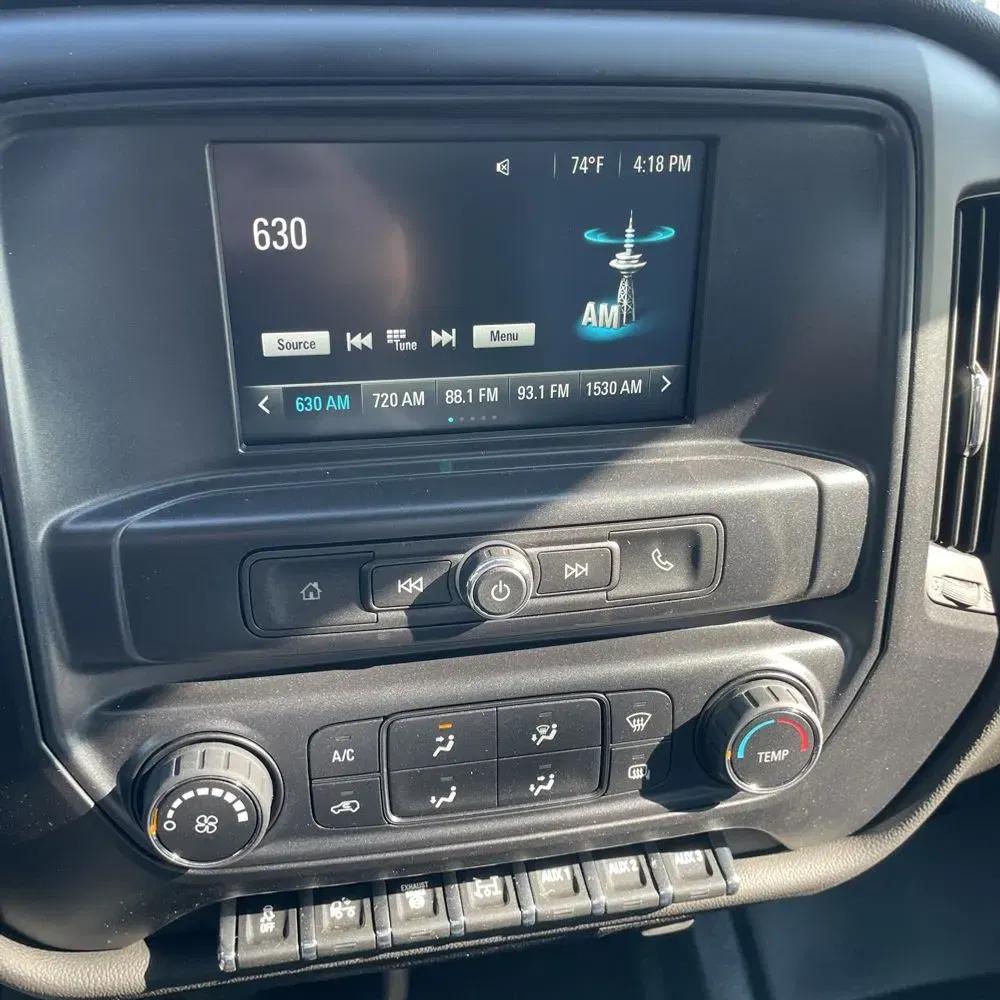 2023 Chevrolet Silverado 5500 W/T