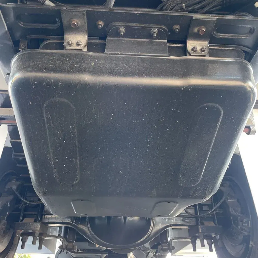 2023 Chevrolet Silverado 5500 W/T