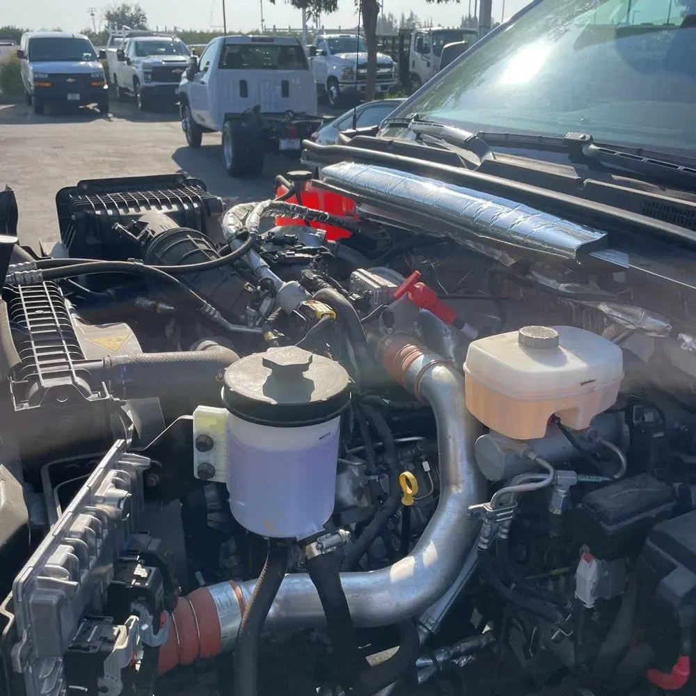 2023 Chevrolet Silverado 5500 W/T