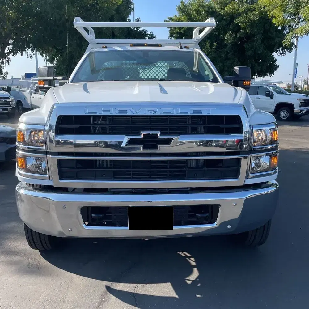 2023 Chevrolet Silverado 5500 W/T