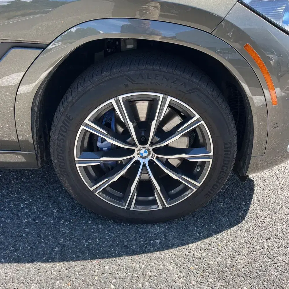 2023 BMW X6 M50i