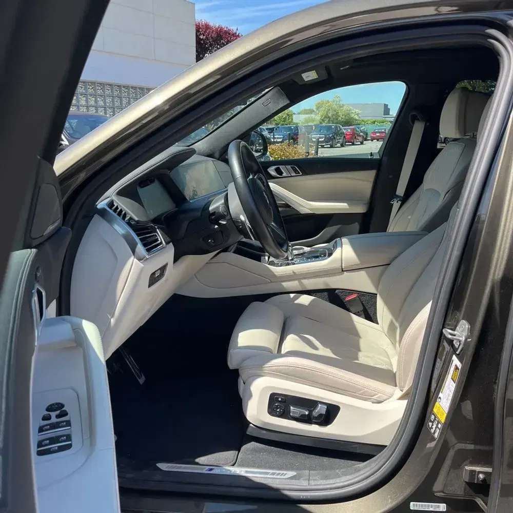 2023 BMW X6 M50i