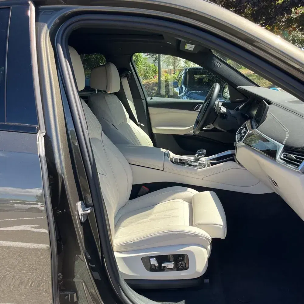 2023 BMW X6 M50i