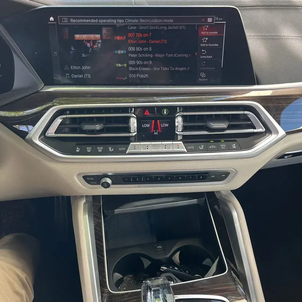2023 BMW X6 M50i