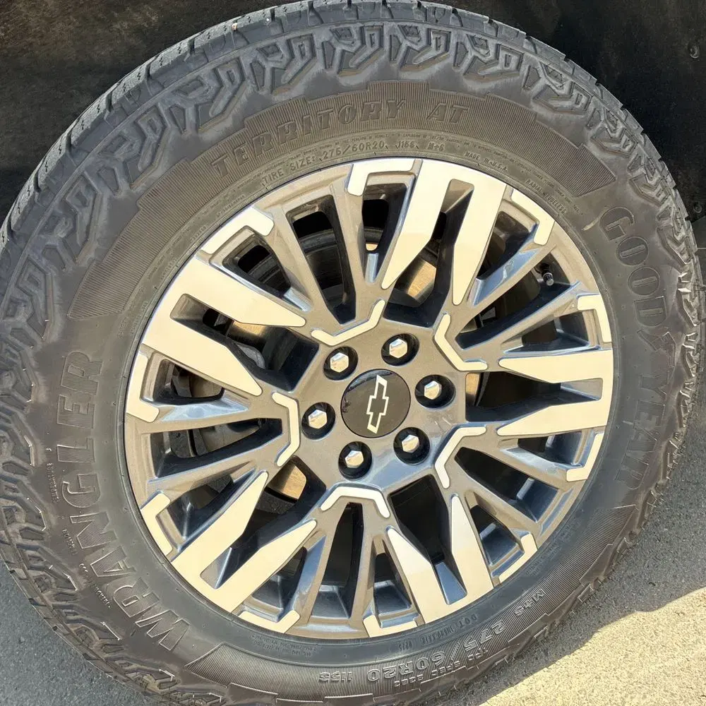2025 Chevrolet Suburban Z71