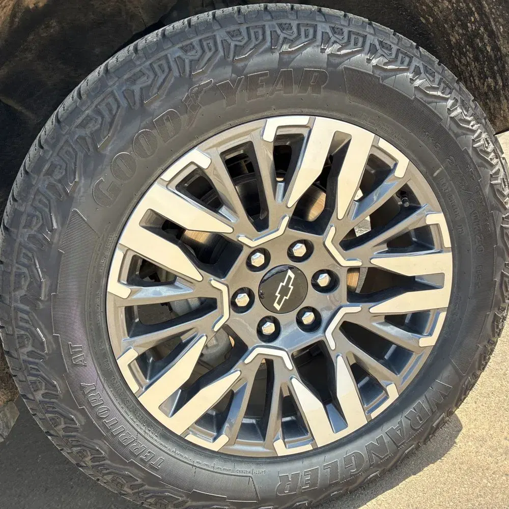 2025 Chevrolet Suburban Z71