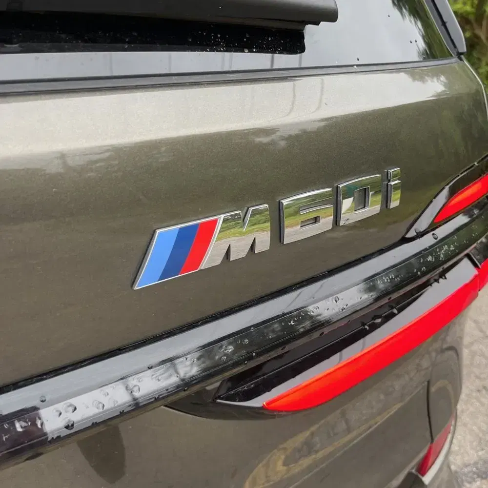 2024 BMW X7 M60i