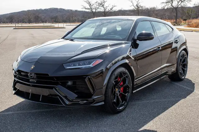 2024 Lamborghini Urus Performante