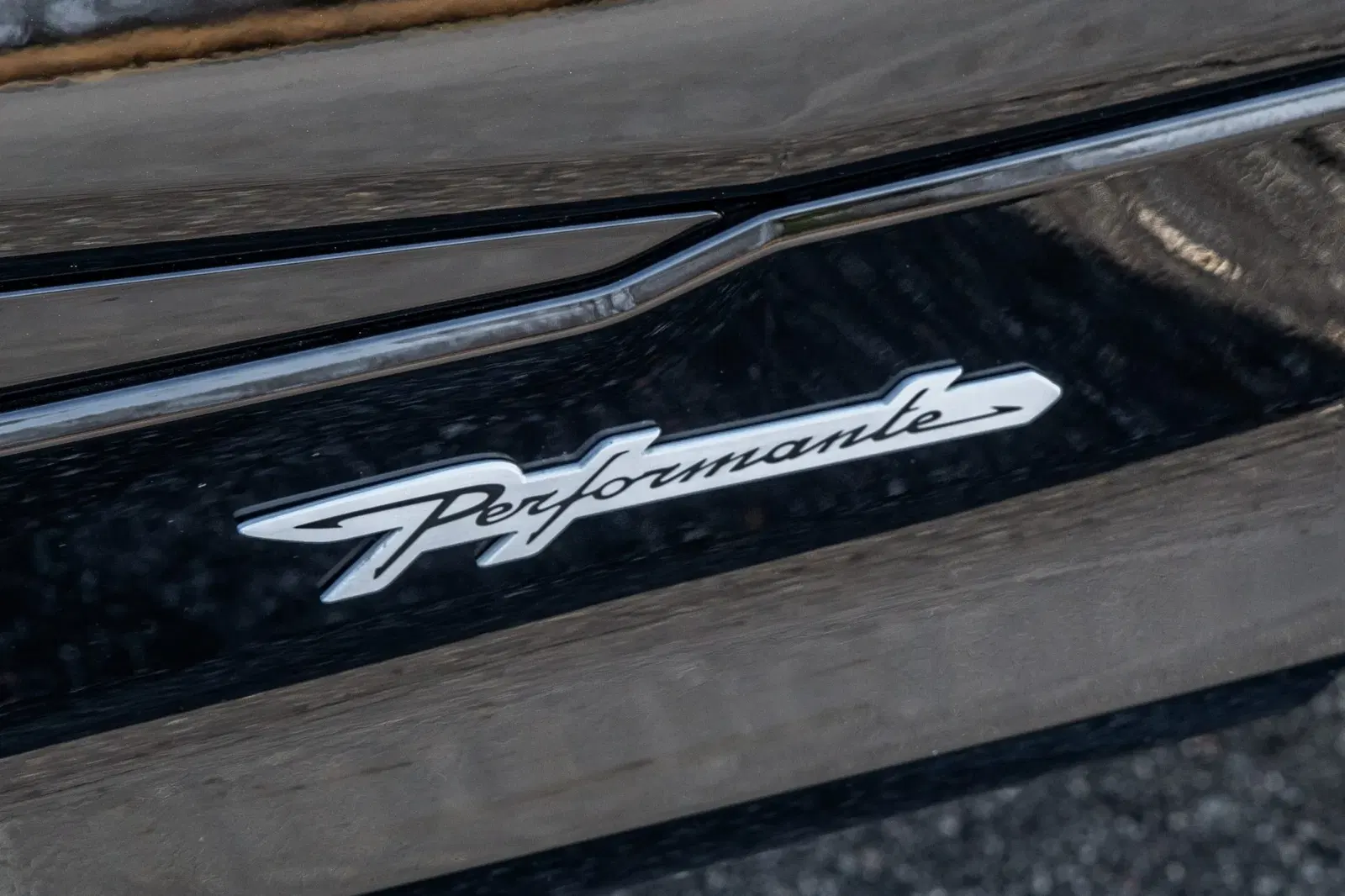 2024 Lamborghini Urus Performante
