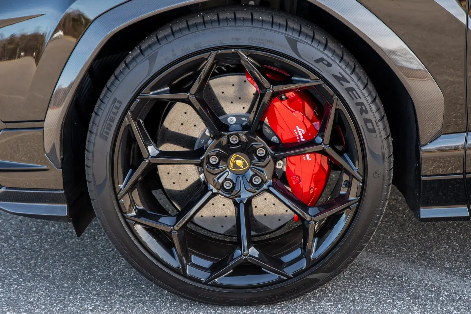 2024 Lamborghini Urus Performante
