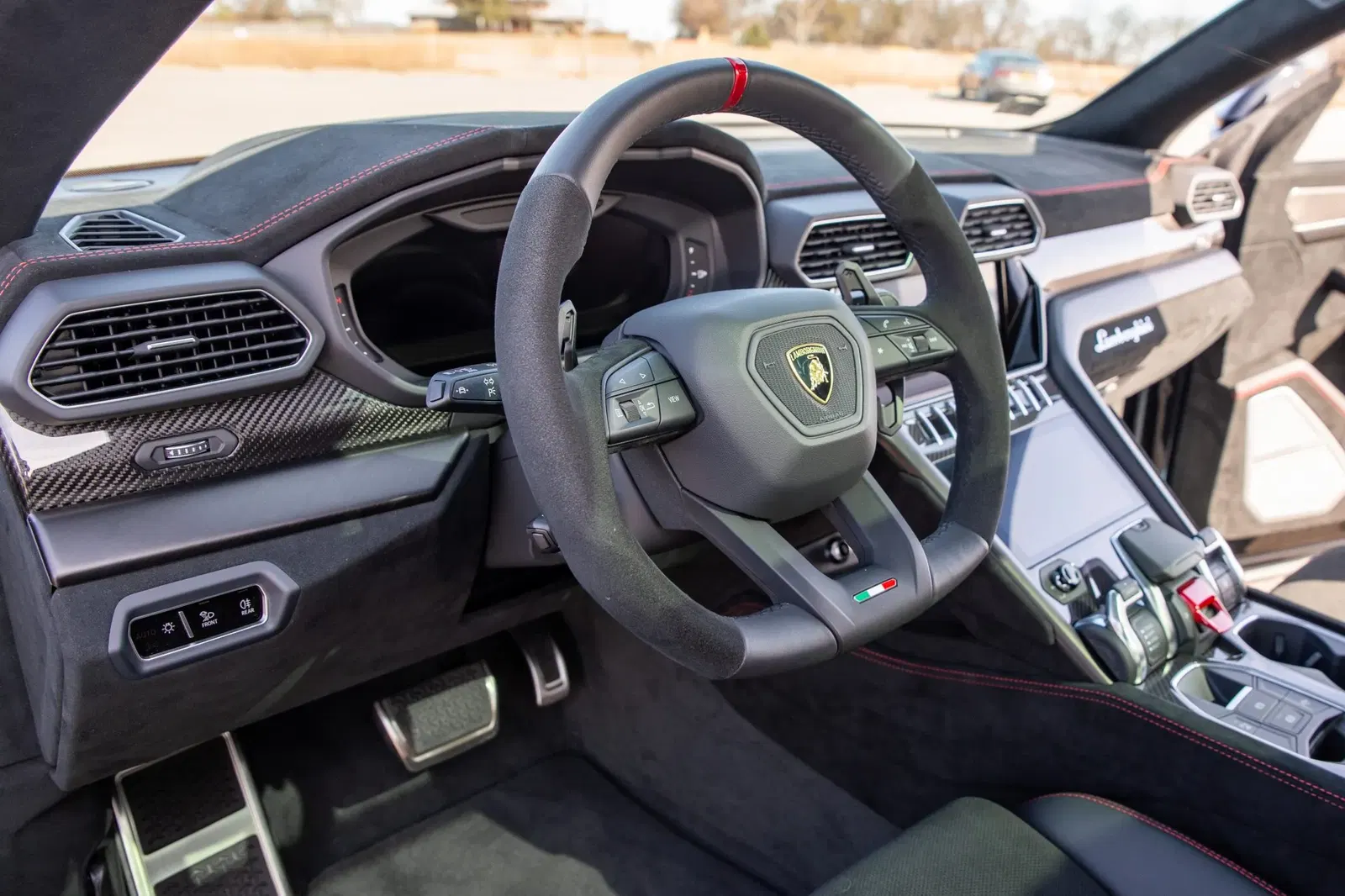 2024 Lamborghini Urus Performante