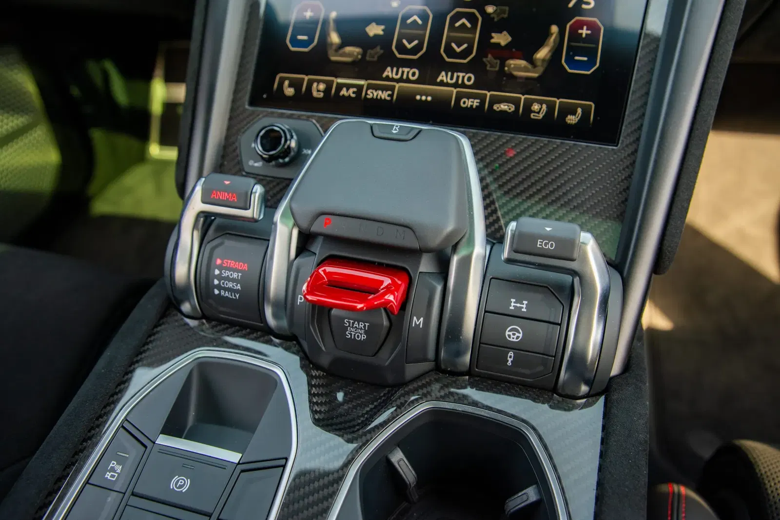 2024 Lamborghini Urus Performante