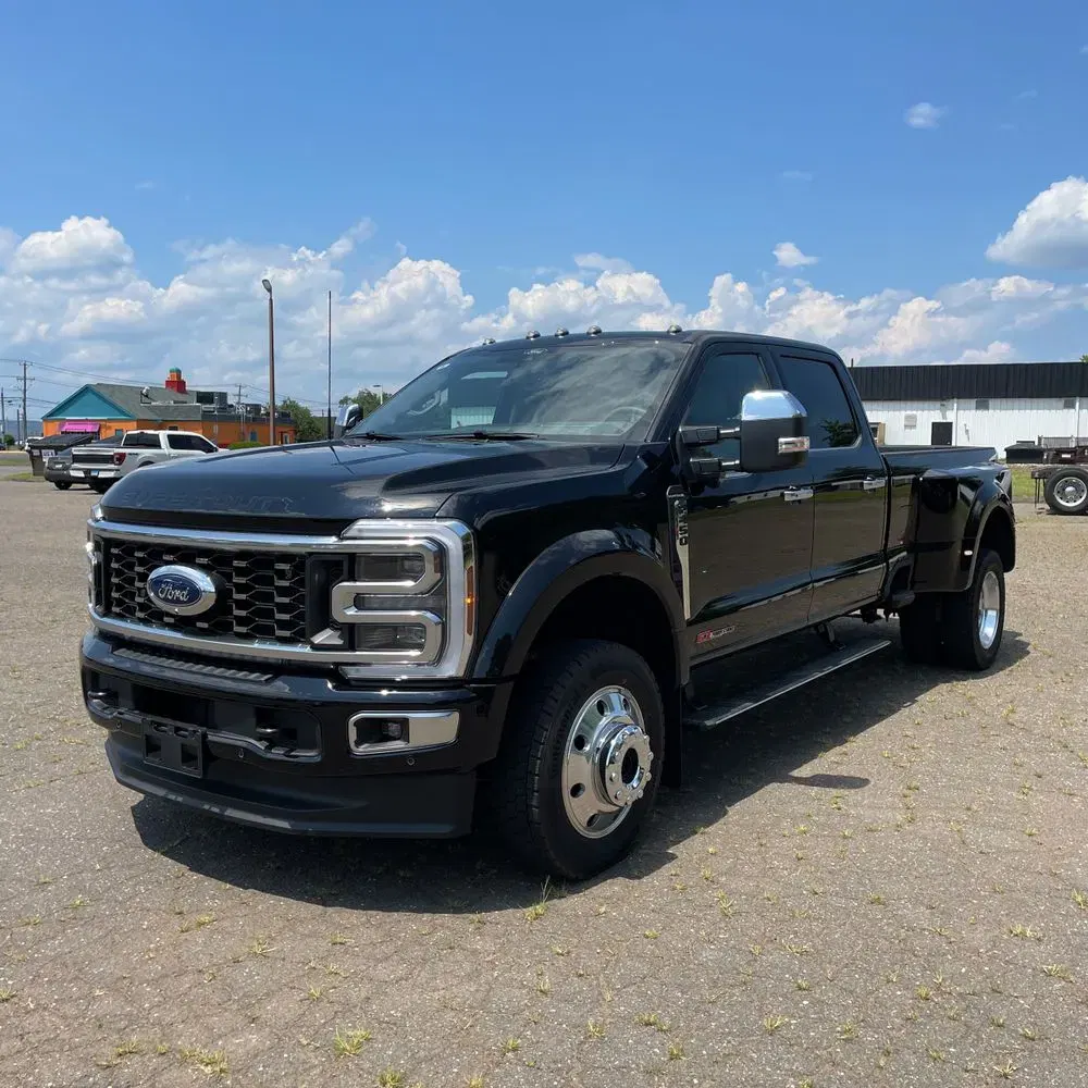 2025 Ford F-450 Super Duty Platinum