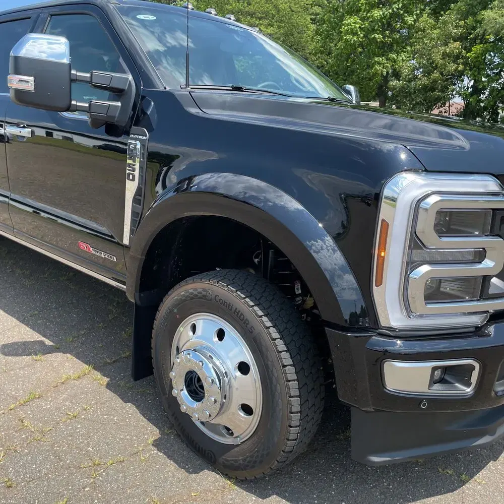 2025 Ford F-450 Super Duty Platinum