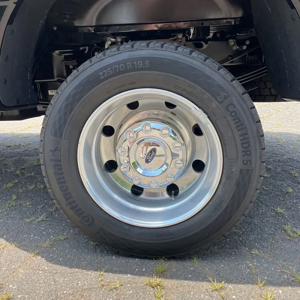 2025 Ford F-450 Super Duty Platinum
