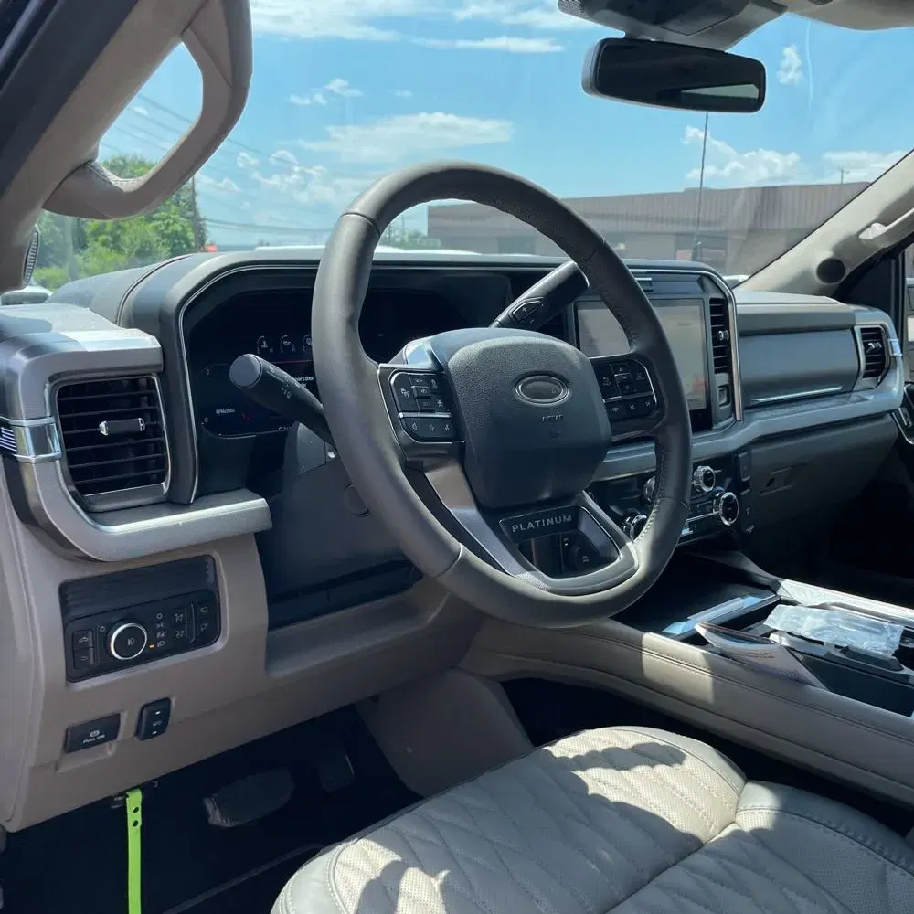 2025 Ford F-450 Super Duty Platinum