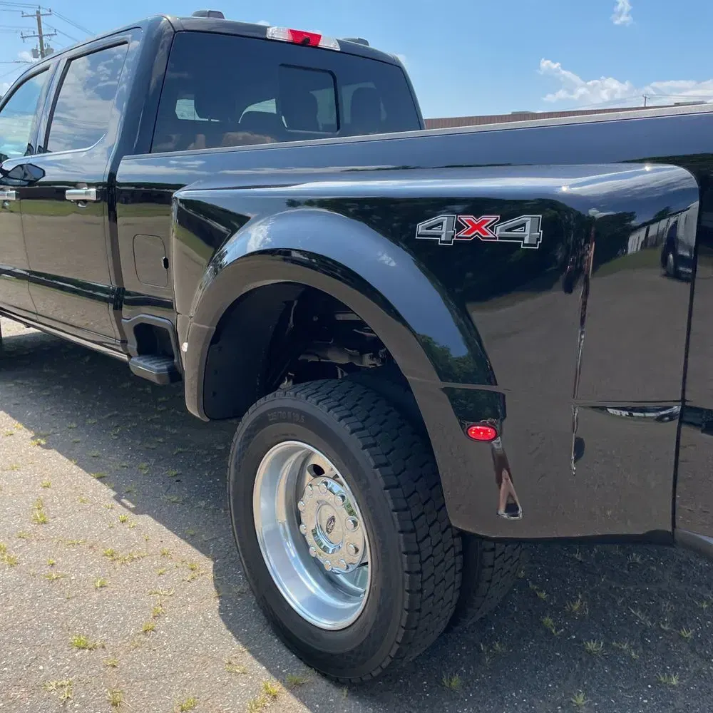 2025 Ford F-450 Super Duty Platinum