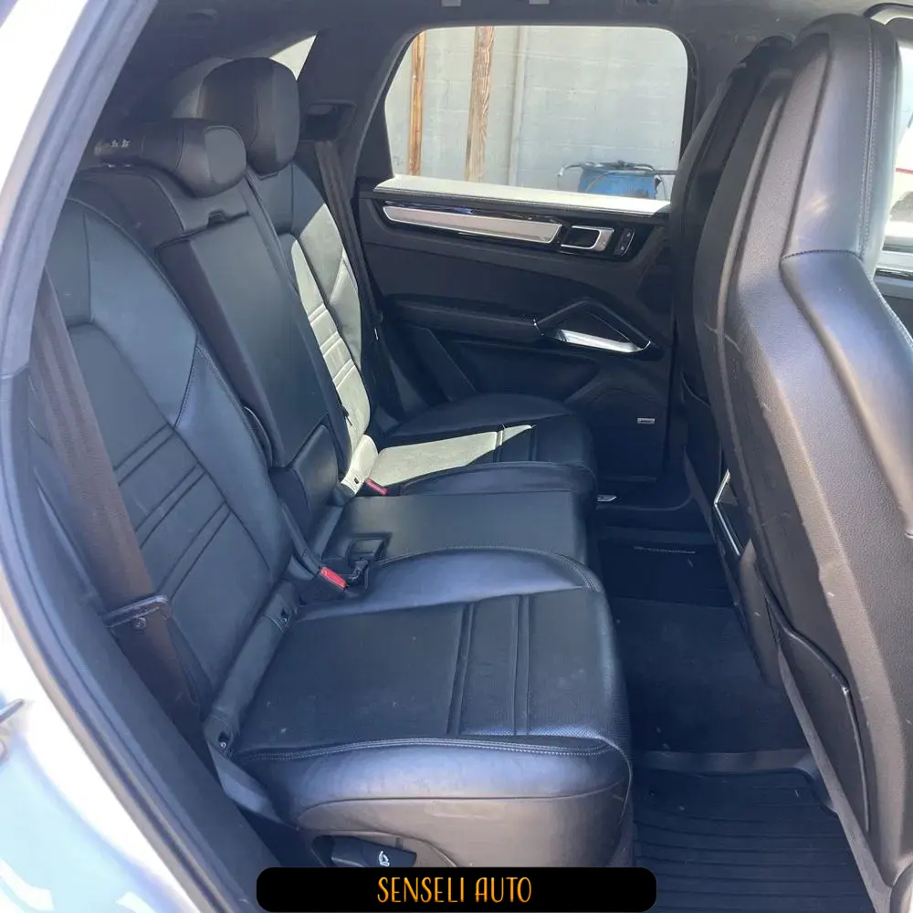2022 Porsche Cayenne Turbo