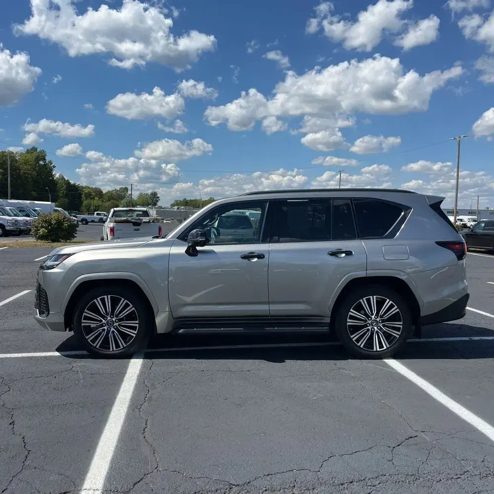 2023 Lexus LX 600 Luxury