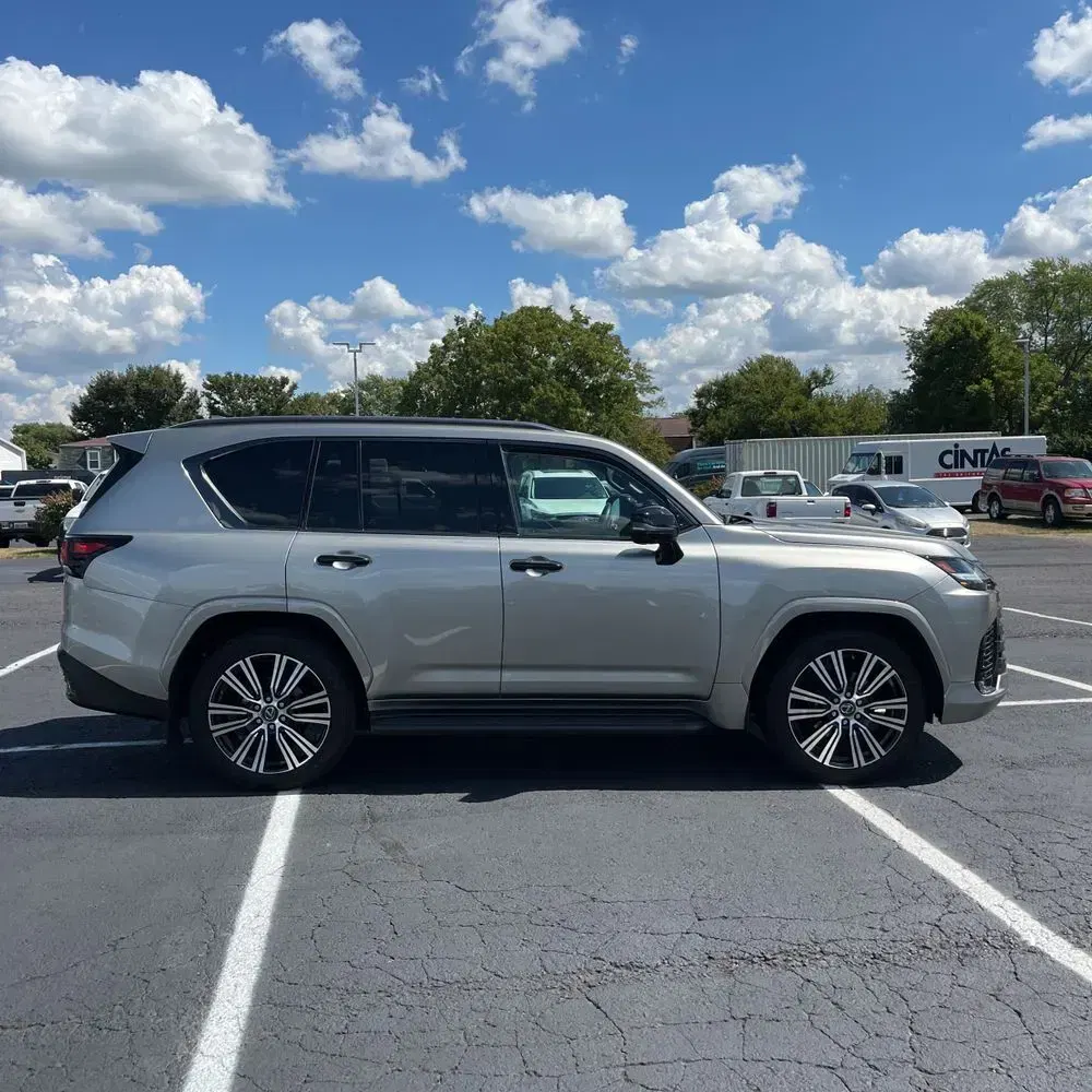 2023 Lexus LX 600 Luxury