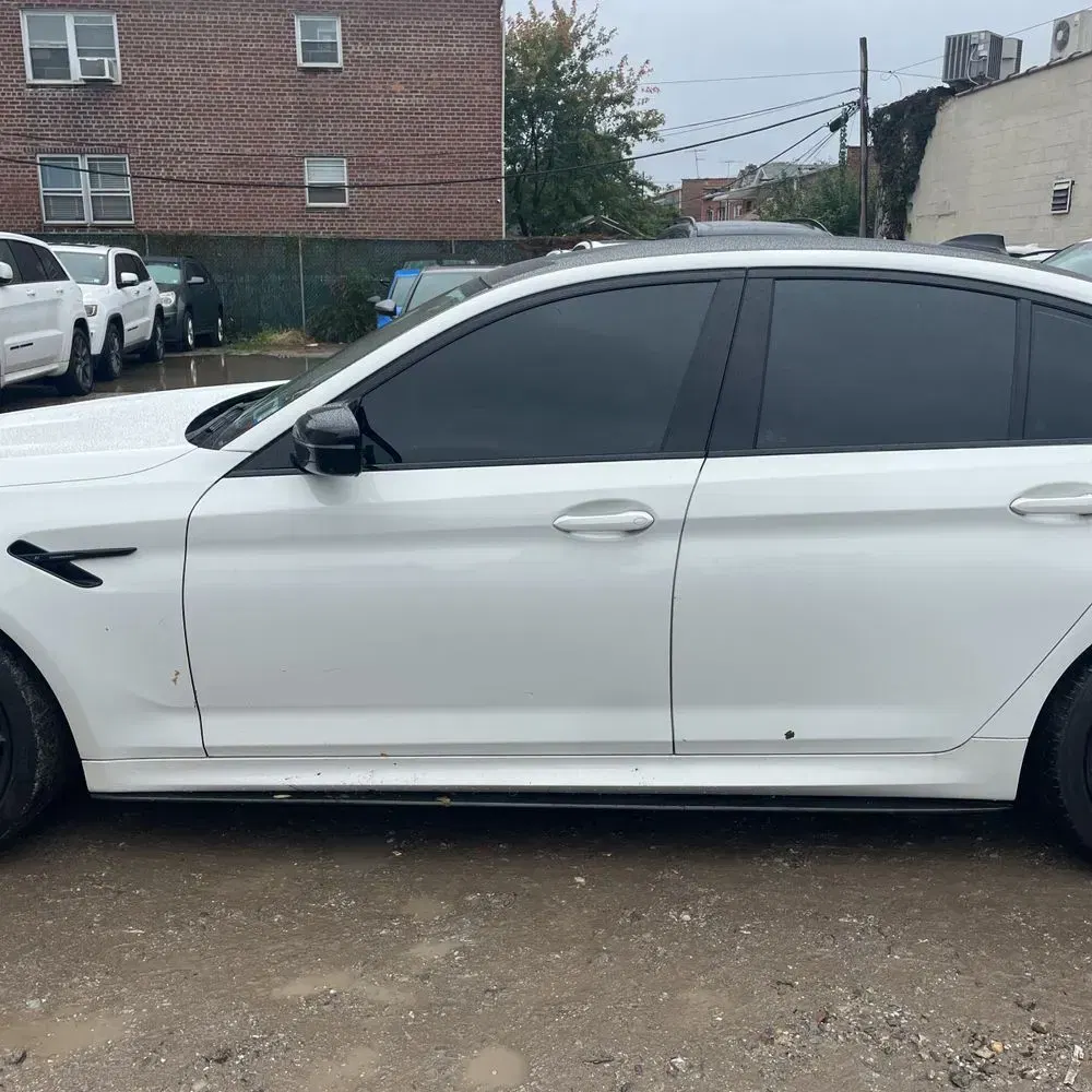 2023 BMW M5