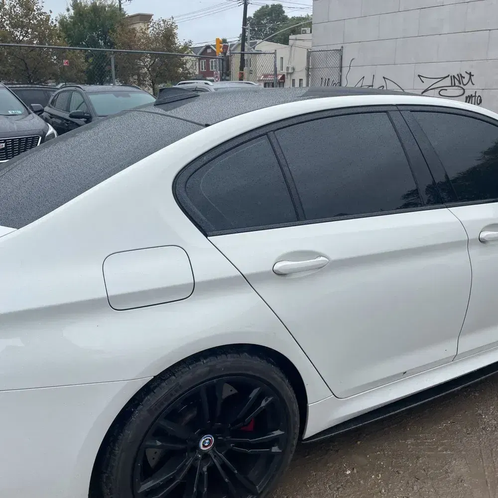 2023 BMW M5