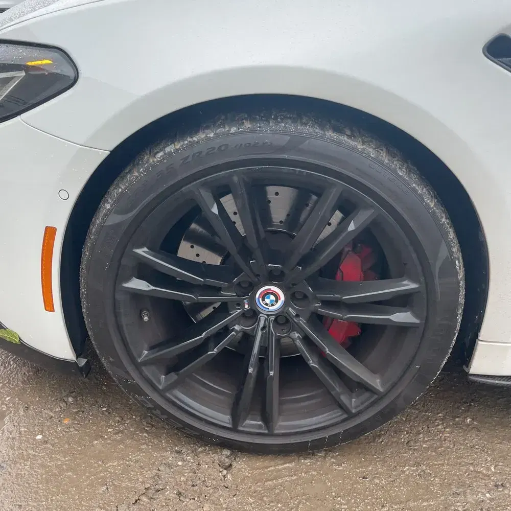 2023 BMW M5