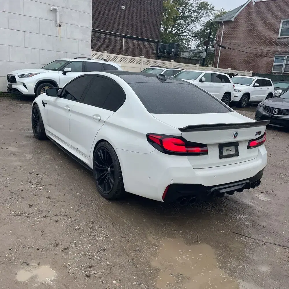 2023 BMW M5