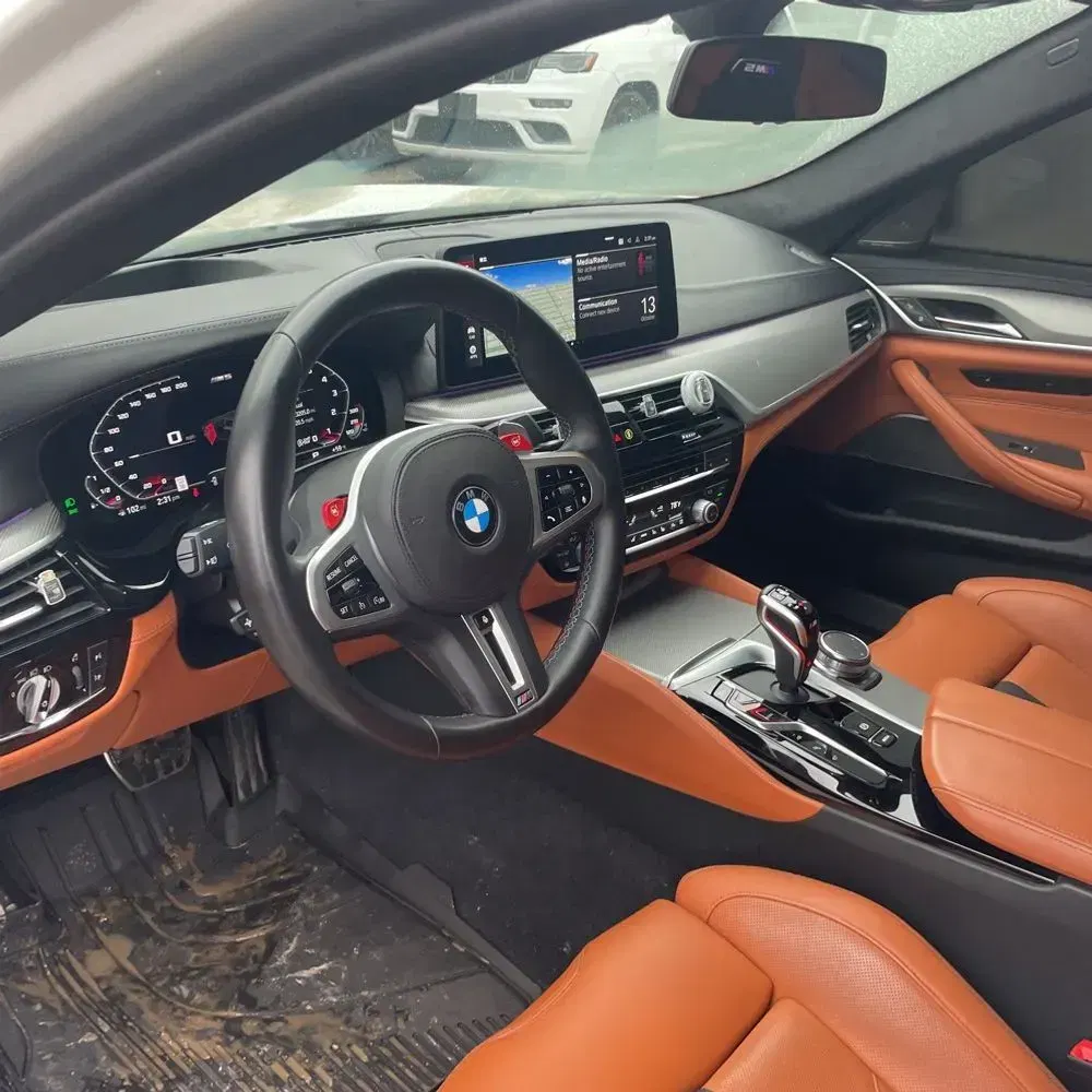 2023 BMW M5
