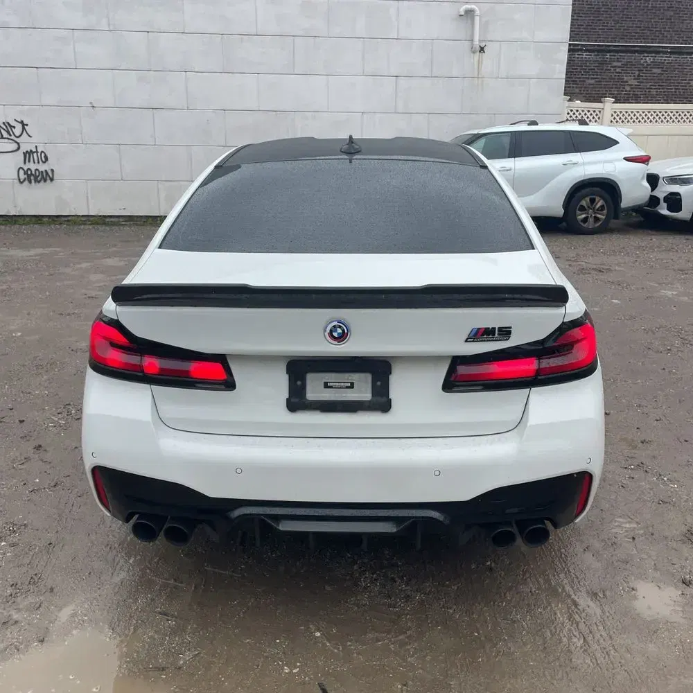 2023 BMW M5