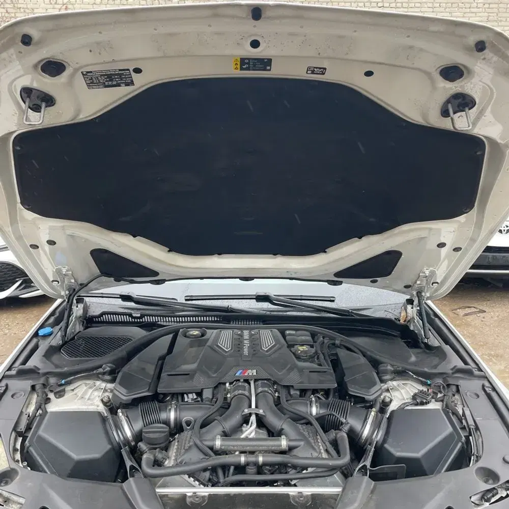 2023 BMW M5