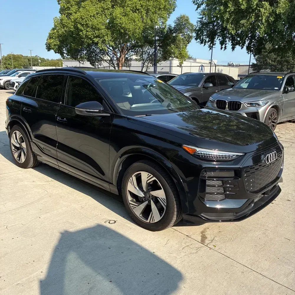 2025 Audi Q6 e-tron Prestige