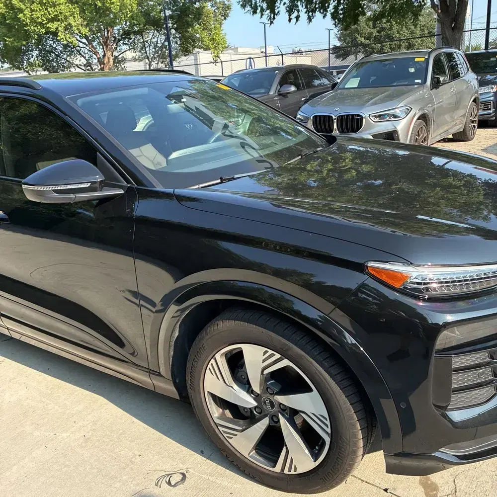 2025 Audi Q6 e-tron Prestige